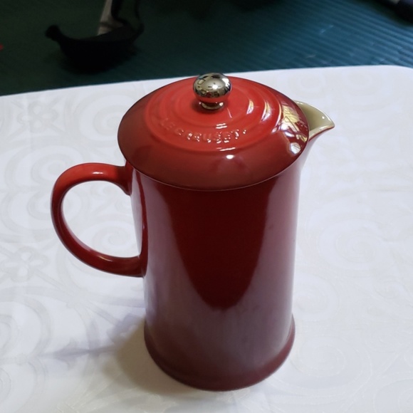 Le Creuset Other - Le Creuset french press Red